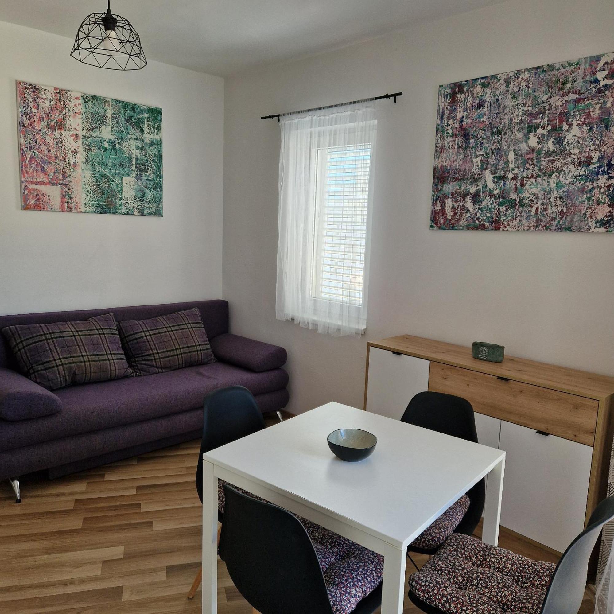 Apartman Iva โนวาลยา ภายนอก รูปภาพ